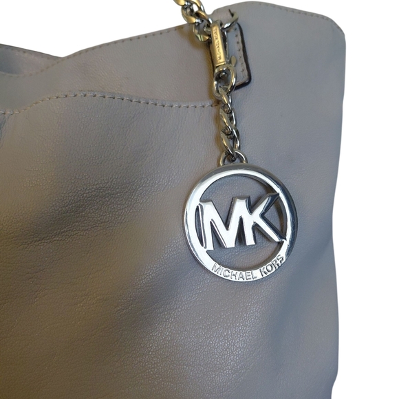 Michael Kors Gray Jet Set Chain Leather Tote Shoulder Bag - Picture 2 of 13